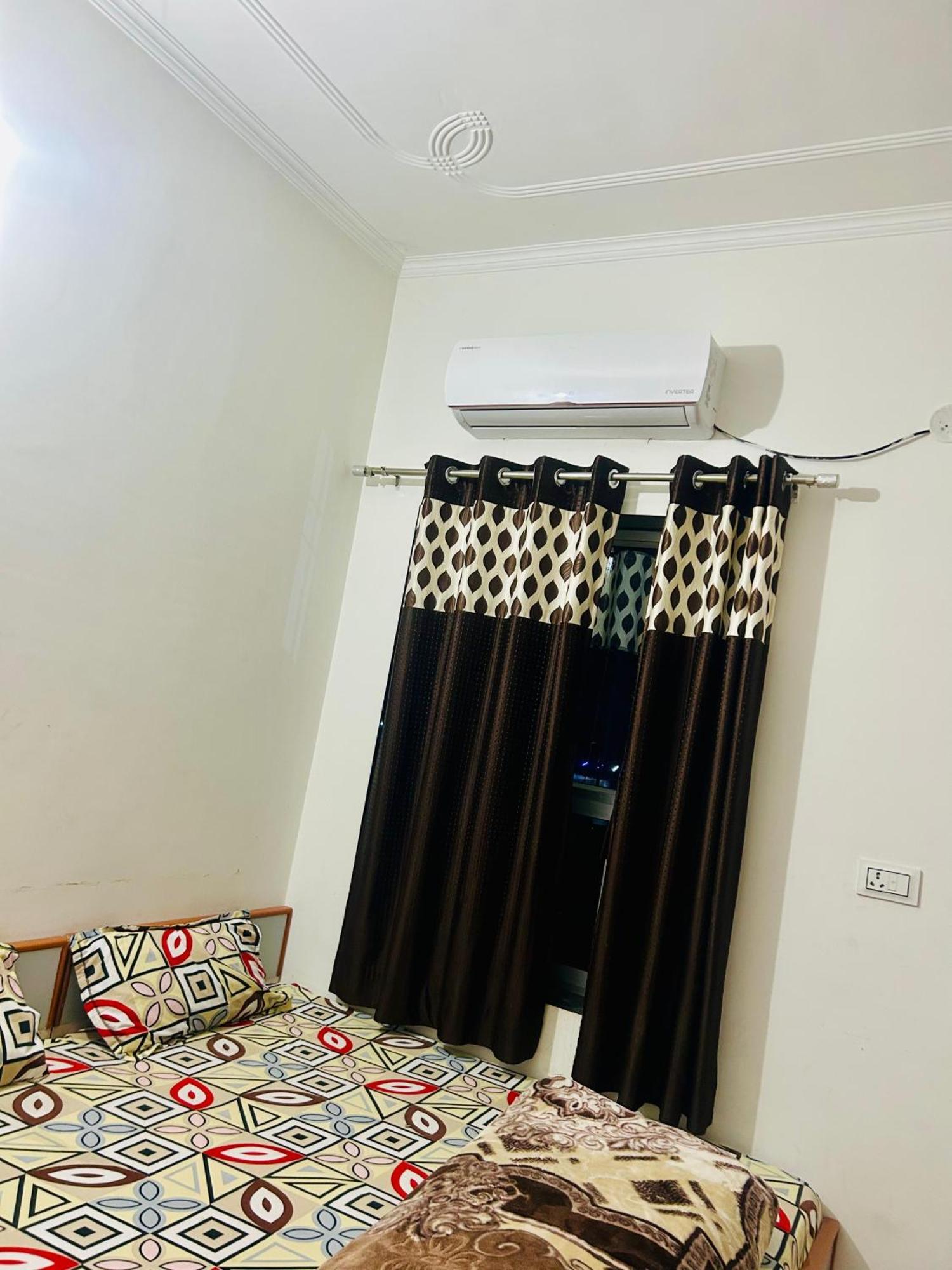 Sikar Milan Hotel & Restaurant מראה חיצוני תמונה